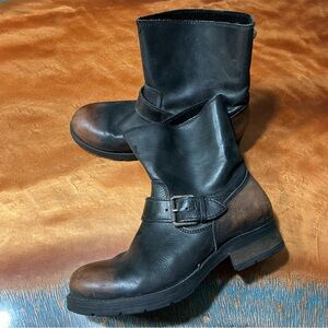 Diesel black leather distressed pull on engineer boots size 38
